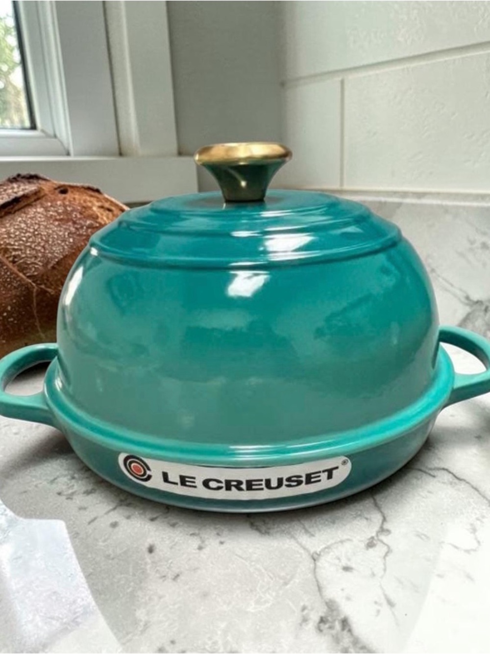 Le Creuset Signature Bread Oven 1.75 Qt Riviera Green Cast Iron Bake Pan NEW
